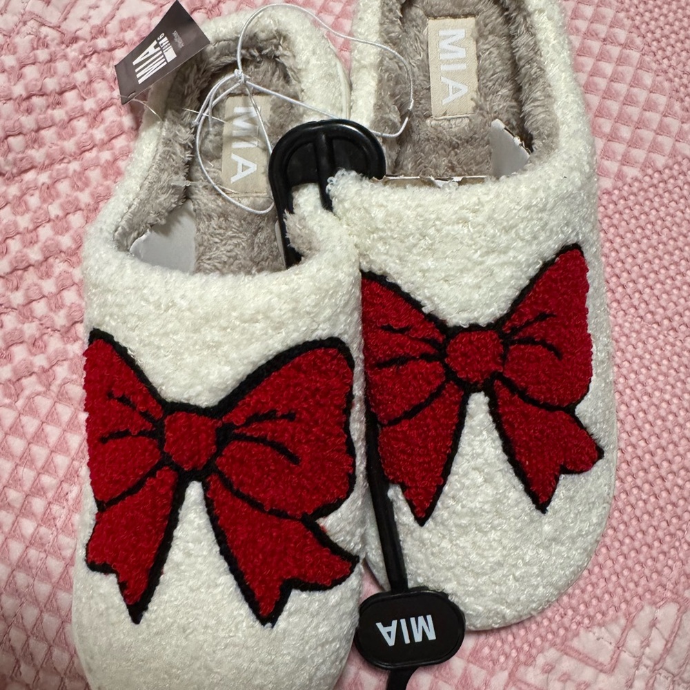 MIA Women's Slippers with Red Bow
